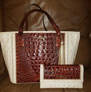 Brahmin medium asher and wallet